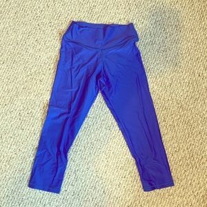 Abs2b scrunchy butt Capri leggings